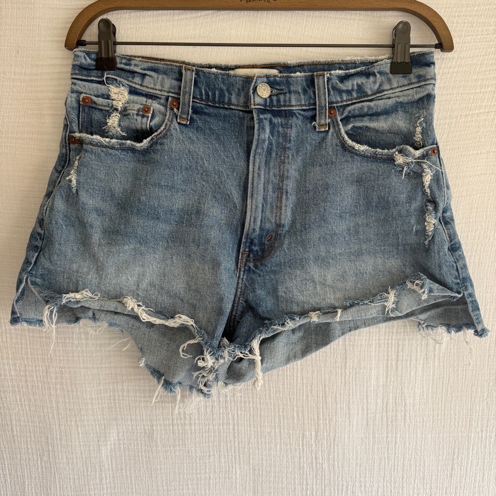 Abercrombie & Fitch Curve Love High Rise Denim Mom Short Women Size 30 - Picture 3 of 14